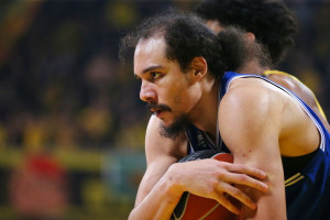 Ηρακλής: Στις ΗΠΑ ο Λανς Γουέαρ για την κηδεία της γιαγιάς του