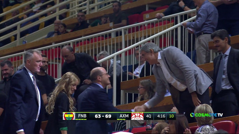 Η ιστορική χειραψία Μπερτομέου-Ζαγκλή και το φύλλο αγώνα του 2000 (videos)