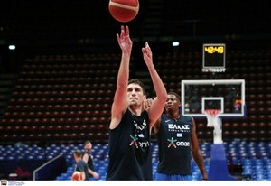 Λαρεντζάκης: Μεγαλύτερο κίνητρο είναι η φανέλα της Εθνικής! (pics)