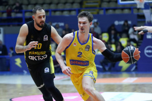 Το Περιστέρι άντεξε και νίκησε 80-78 το Μαρούσι - Τραυματίστηκε ο Γιάνκοβιτς (gallery)