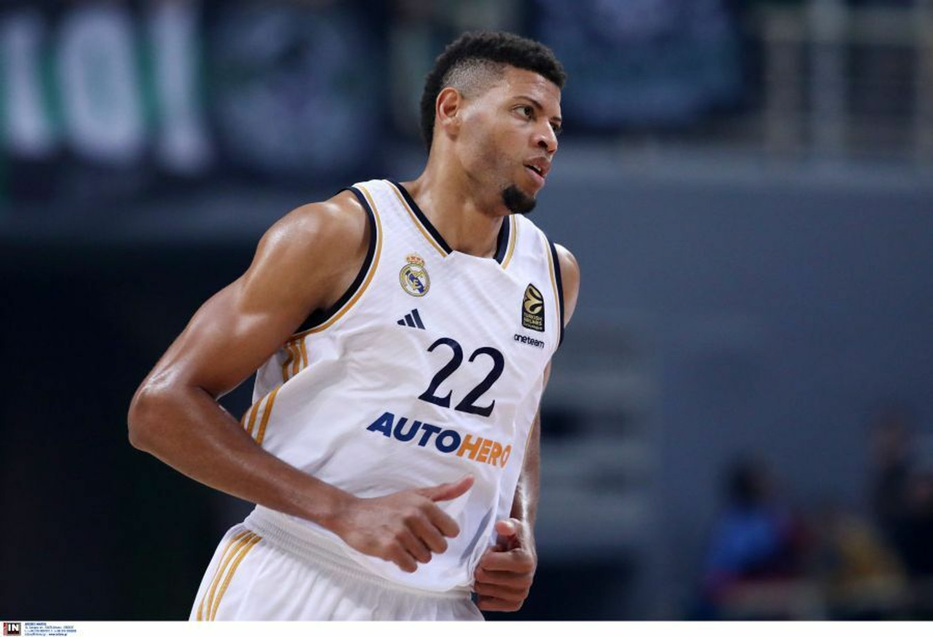 Ρεαλ Μαδρίτης: Για 5 ακόμα χρόνια θα φορά τη φανέλα της ο Ταβάρες