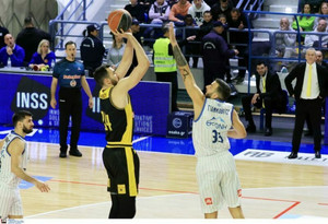 Με Ζούρο "έσπασε το ρόδι" η ΑΕΚ 95-86 στην Καρδίτσα (gallery)