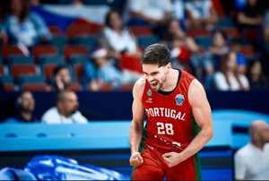 Ράφαελ Λισμπόα: Στα χνάρια του μυθικού για τους Πορτογάλους πατέρα του! (vid)