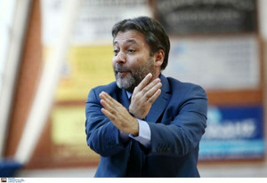 Σερέλης: "Αυτό που κάνει το Λαύριο είναι άθλος - Στόχος είναι να σωθούμε" (vid)