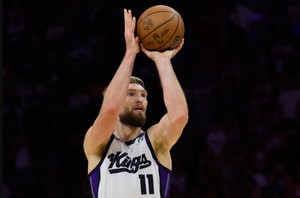 "Τριπλός" Σαμπόνις με 100% για τους Κινγκς - Με coach Ίσαλο το Μέμφις! (vids)