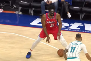 Με... μασκοφόρο Εμπίντ οι 76ερς 108-98 τους Χόρνετς (vid)