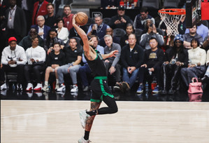 Σαρωτικοί στην Ατλάντα οι Σέλτικς, έχασαν στο Ντιτρόιτ οι Λέικερς! (vids)