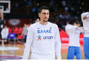 Εθνική: Εκτός και ο Λαρεντζάκης με Ολλανδία, πρόβλημα με Παπαγιάννη